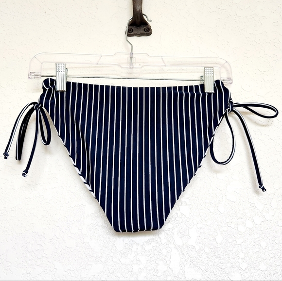 Cupshe Reversible Striped Bikini Bottom Only - Picture 6 of 11
